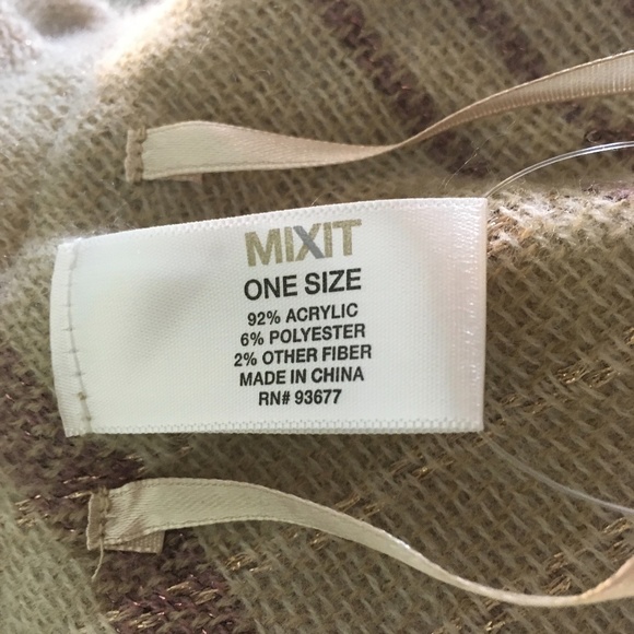 Mixit Mommy and Me Plaid knit Wrap - Picture 8 of 8